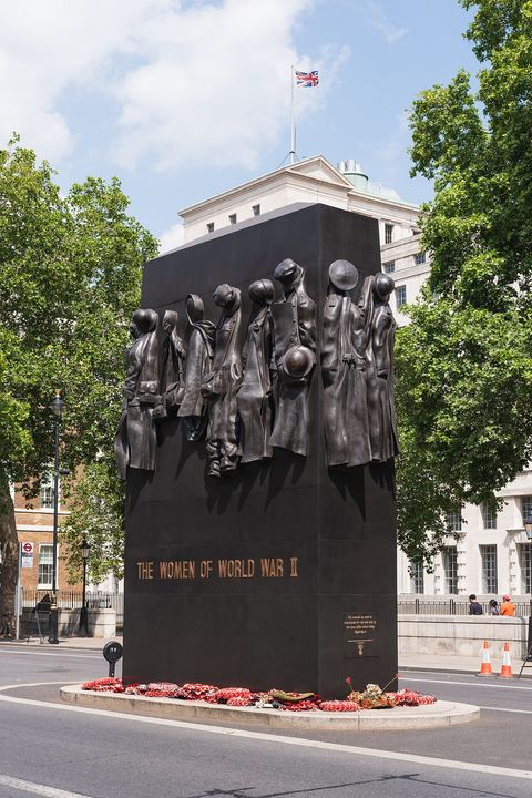 Monument to the Women of World War II